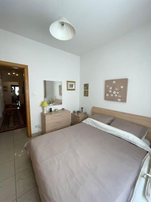 Lovely, Modern, Bright Maisonette. Heart Of Sliema Exteriér fotografie